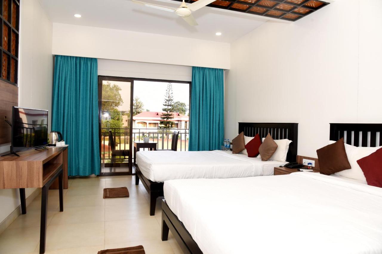 Aveda Blue Country Resort Panchgani Extérieur photo