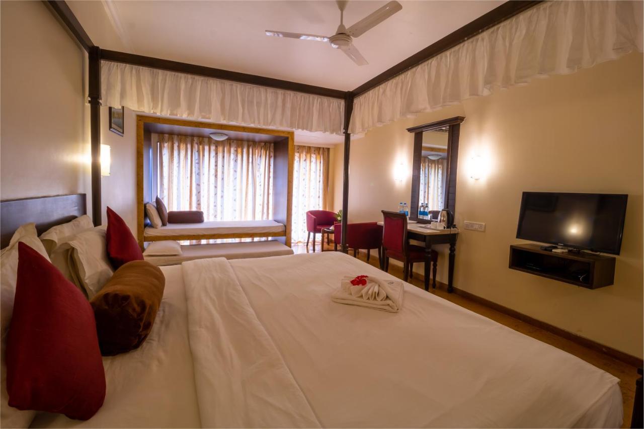 Blue Country Resort Panchgani Extérieur photo