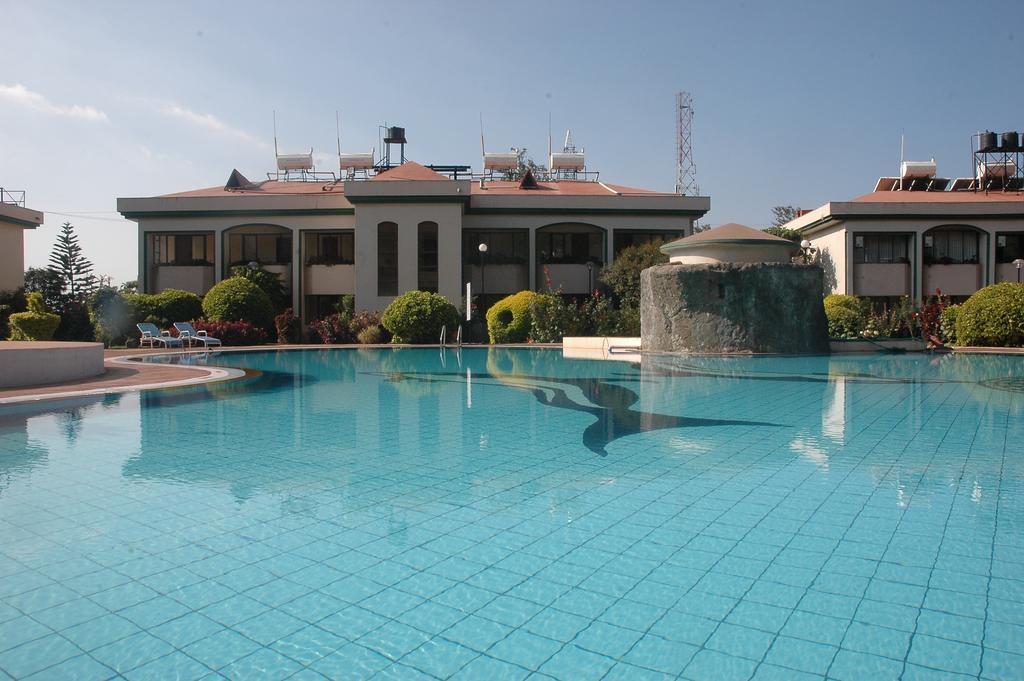 Aveda Blue Country Resort Panchgani Extérieur photo