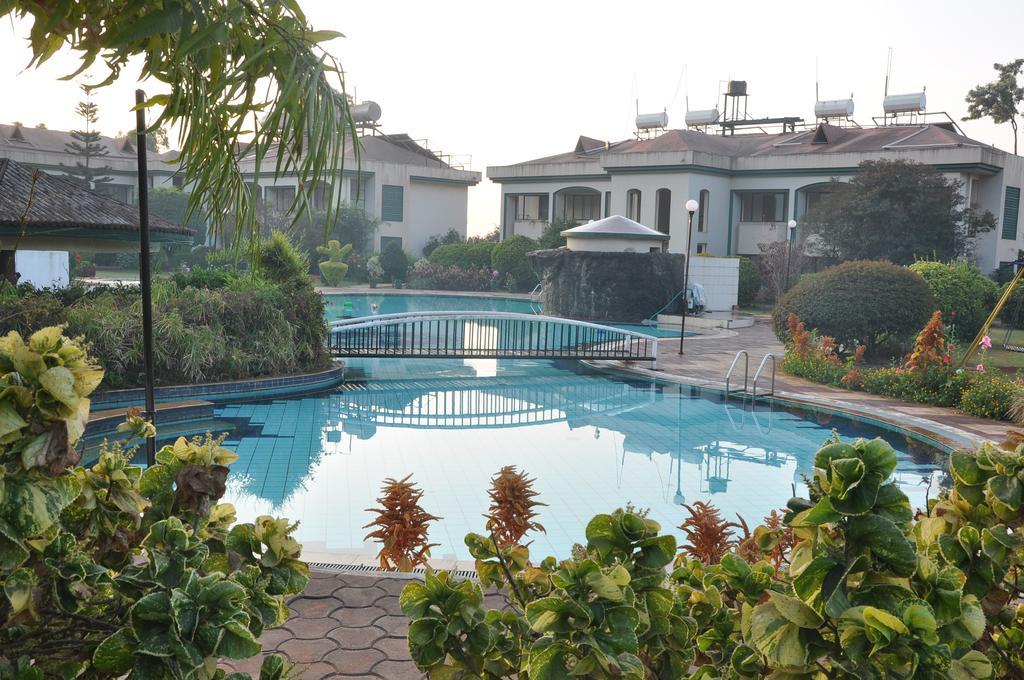 Aveda Blue Country Resort Panchgani Extérieur photo