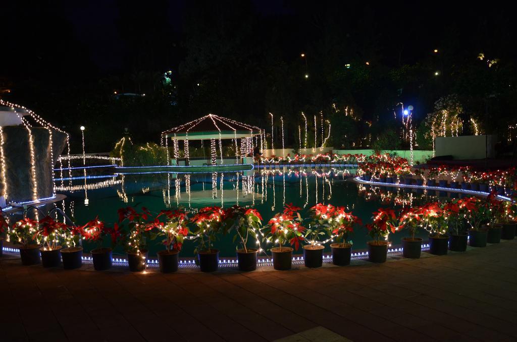 Aveda Blue Country Resort Panchgani Extérieur photo