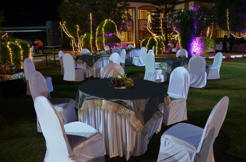 Aveda Blue Country Resort Panchgani Extérieur photo