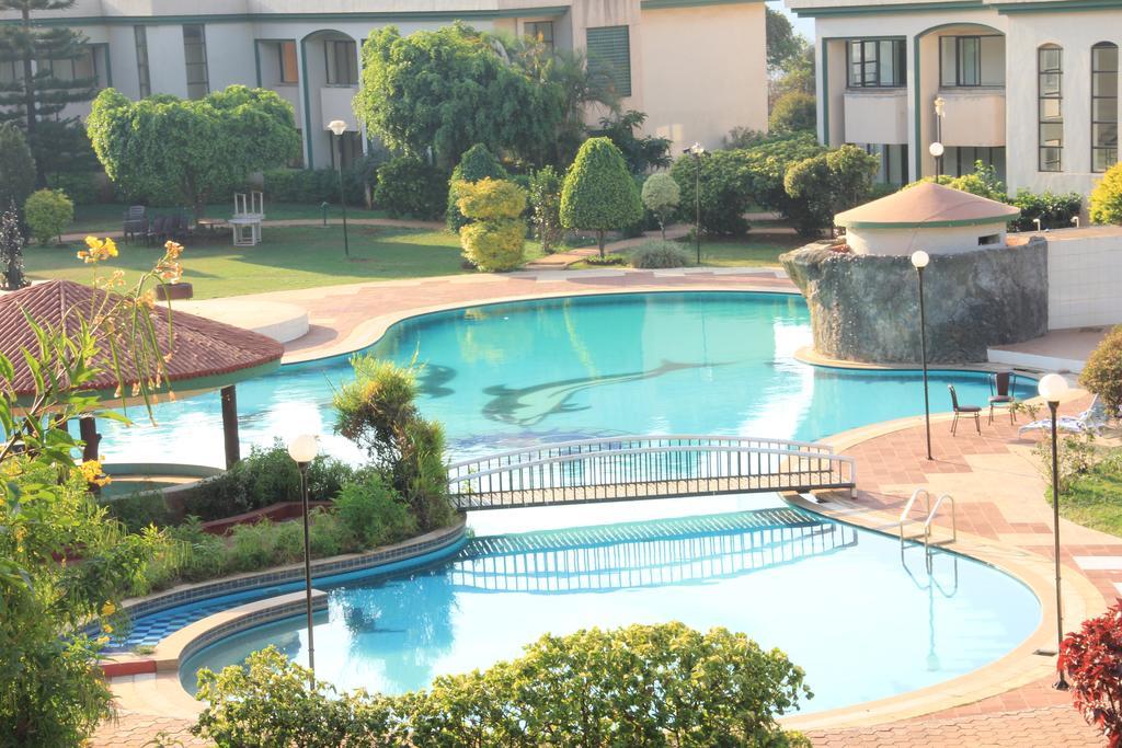 Aveda Blue Country Resort Panchgani Extérieur photo