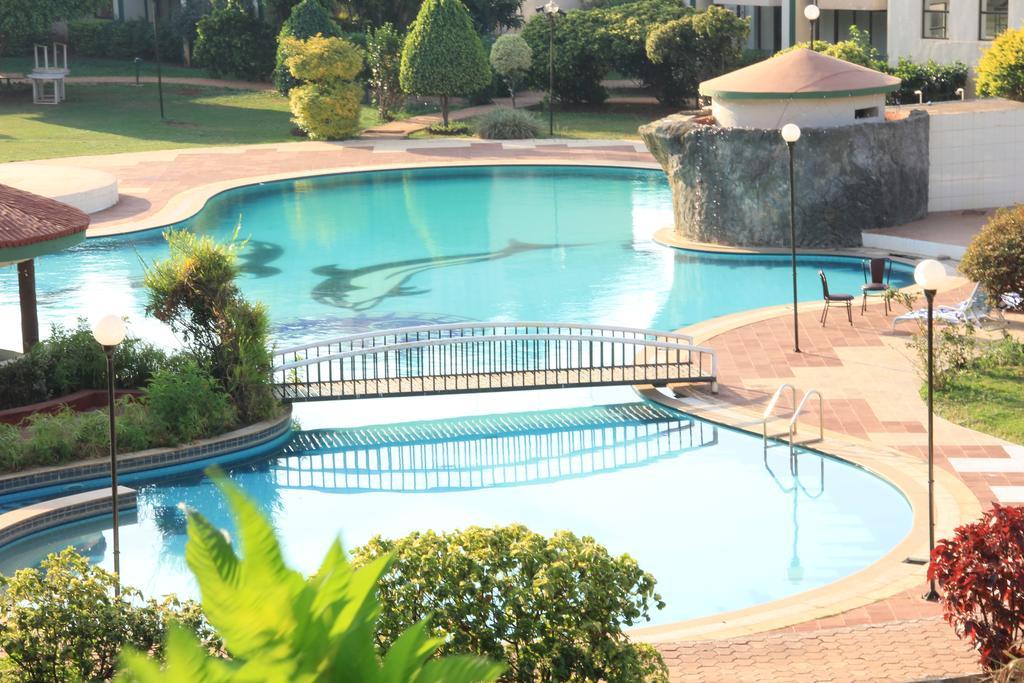 Aveda Blue Country Resort Panchgani Extérieur photo
