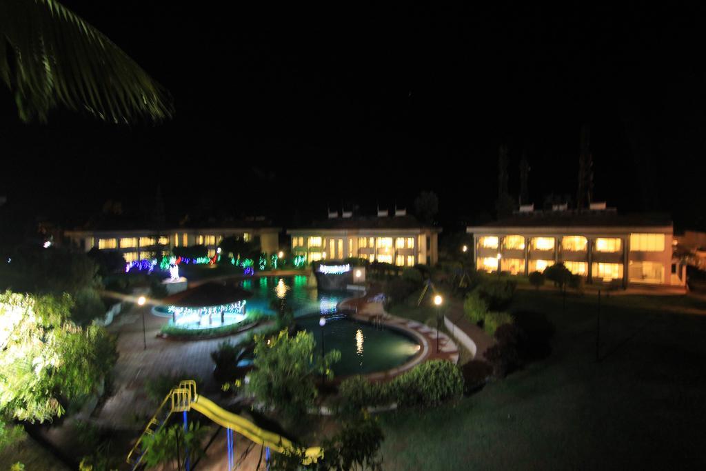 Aveda Blue Country Resort Panchgani Extérieur photo